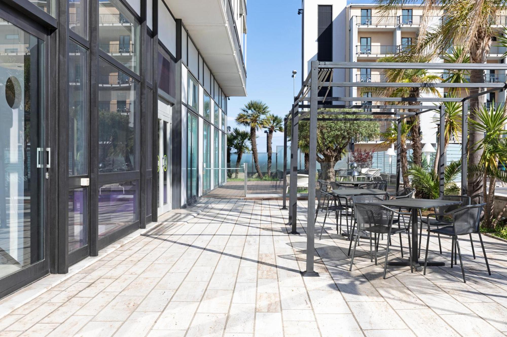 B&B Hotel Savona Eksteriør bilde