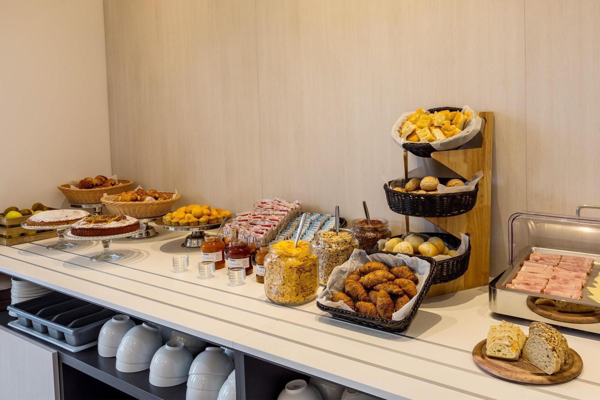 B&B Hotel Savona Eksteriør bilde